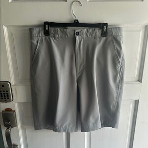 Izod Gray Flat Front Shorts Lightweight Summer Essential